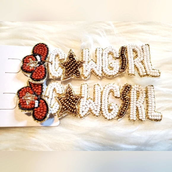 NEW Western Cream White Beaded Cowgirl Earrings Star and Hat detail - Picture 3 of 5